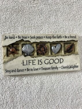 5/$35 History & Heraldry Life Is Good Decor Plaque